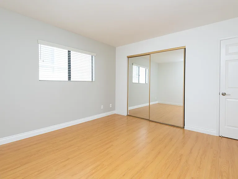 12611 Pacific Ave #1033 — Photo 12