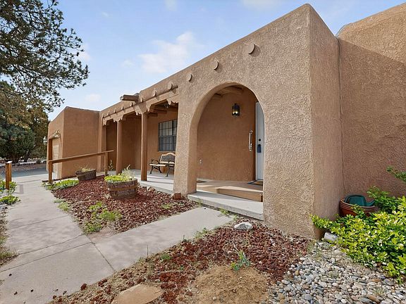 2nd image of 2810 Calle Campeon