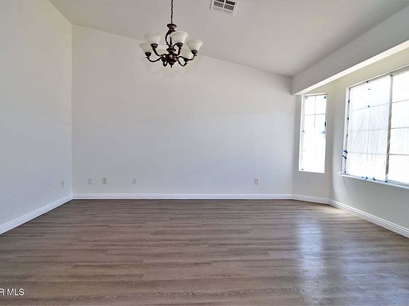 5th image of 9734 S Avenue S 8