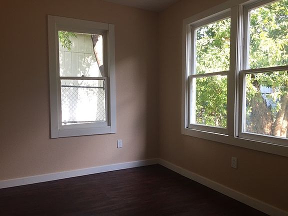 5th image of 715 Kentucky Ave