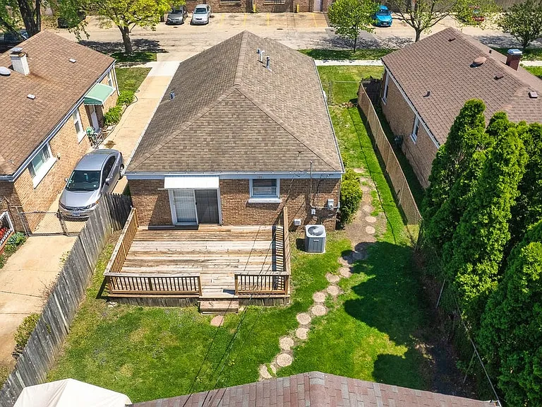 3228 Washington St — Photo 139