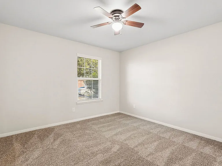 2202 Tannin Trce — Photo 3