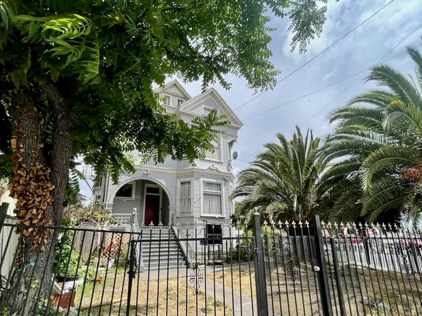 1718 High St, Oakland, CA 94601