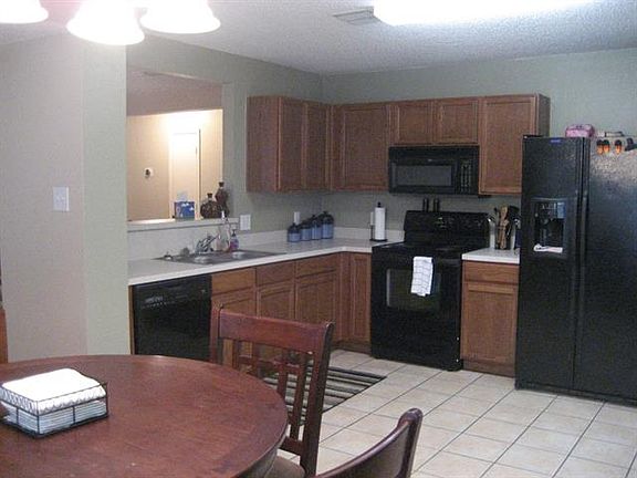 3rd image of 1624 Jewel Ln