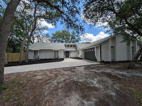 3rd image of 143 Hayes Rd