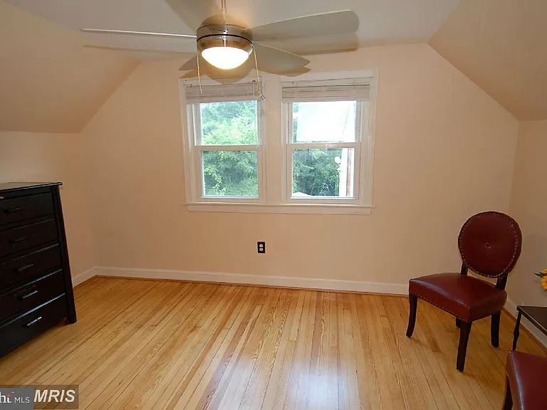 2036 N Cleveland St — Photo 12