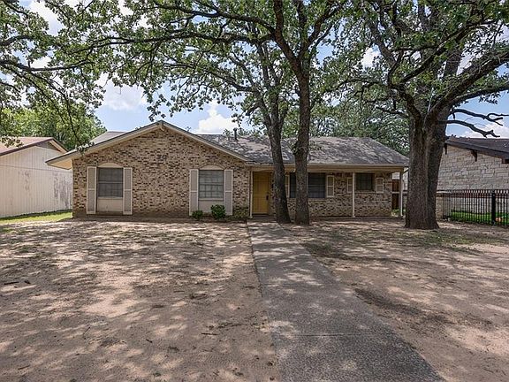 2nd image of 10504 Castlerock Dr