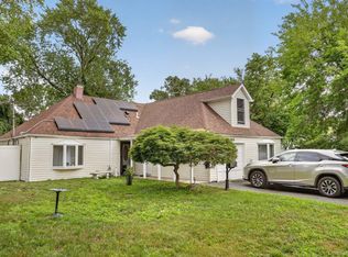 81 S Bedford Ave, Islandia, NY 11749