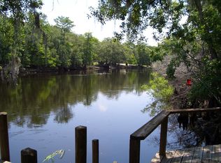 4955 E Spruce Dr, Dunnellon, FL 34434