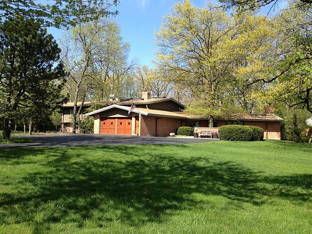1st image of 1000 Woodland Dr