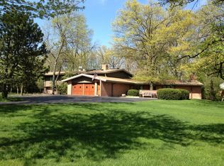 1000 Woodland Dr, Glenview, IL