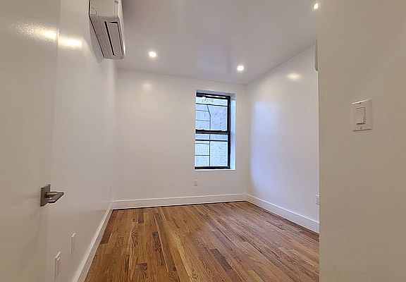 4th image of 252 Patchen Ave #2A