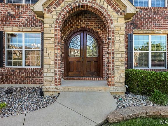 2nd image of 816 Aston Way Dr