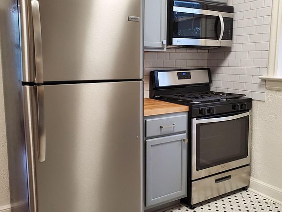 5th image of 512 E Dewey Pl APT 12