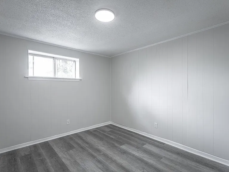 833 Sylvan Dr — Photo 23