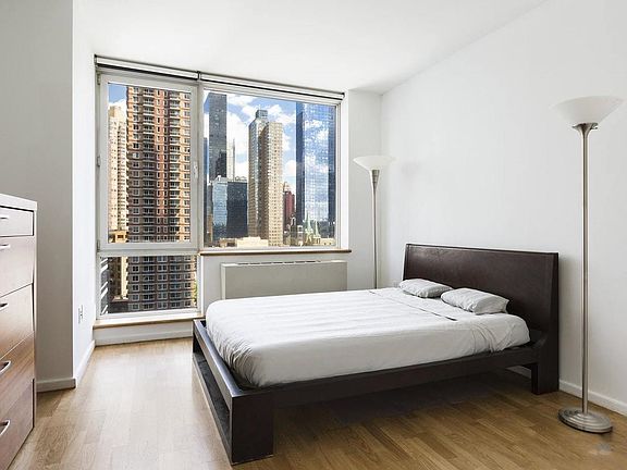 3rd image of 635 W 42nd St APT 11F