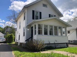 30 Lawndale Ter, Rochester, NY 14609