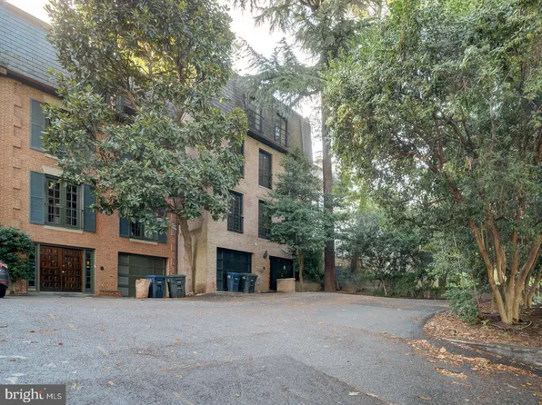 2142 Cathedral Ave NW, Washington, DC 20008