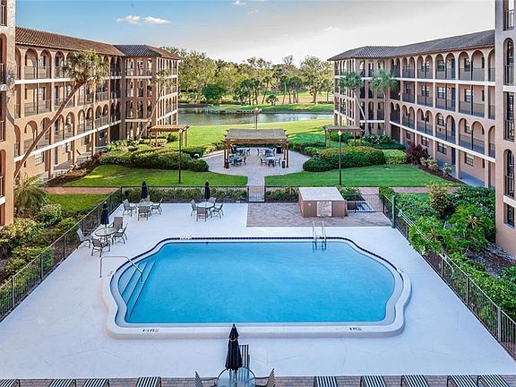 4th image of 6100 Gulfport Blvd S APT 116