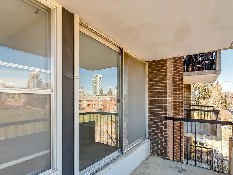 2010 Hope St SW #104 — Photo 43