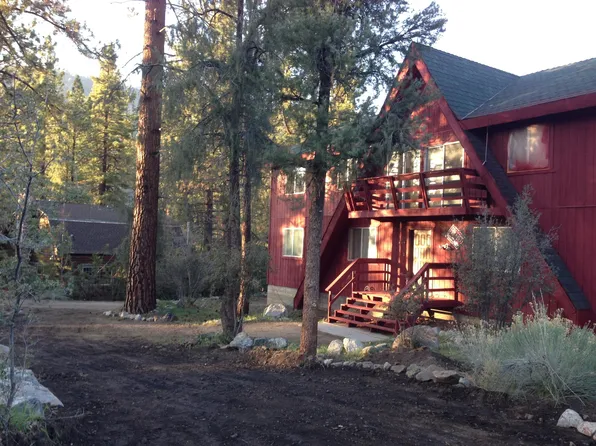 2420 Freeman Dr, Pine Mountain Club, CA 93222