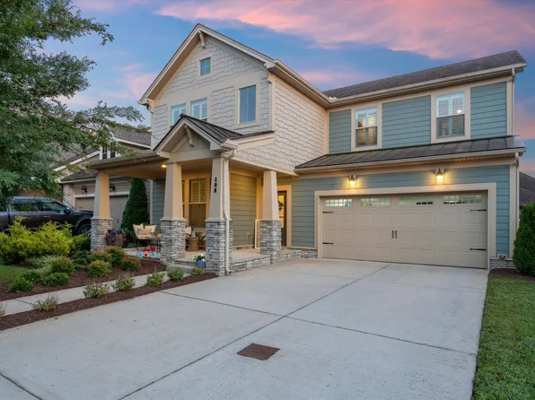 108 Championship Pl, Hendersonville, TN 37075