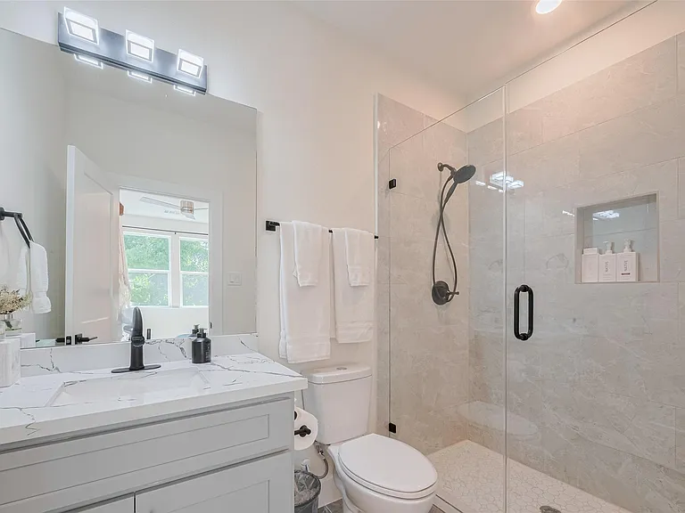 2909 Nagle St — Photo 31