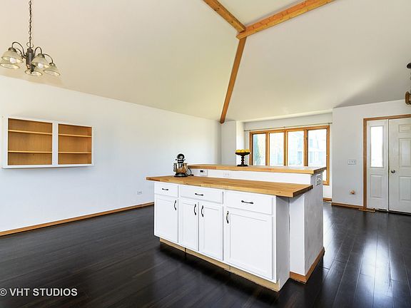4th image of 4031 Bertrand Ln