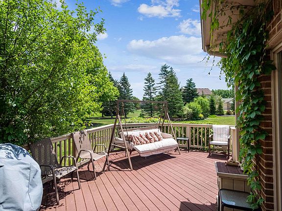3rd image of 2482 River Woods Dr N