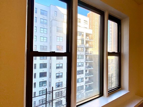 3rd image of 410 E 89th St APT 6A