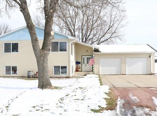 204 Peterson Ave, Aurora, SD 57002