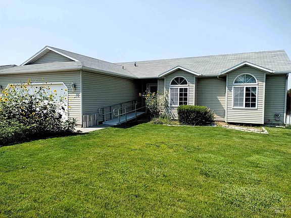 2nd image of 2727 Sagebrush Dr
