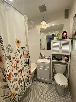 Rented by Realty Collective | media 14