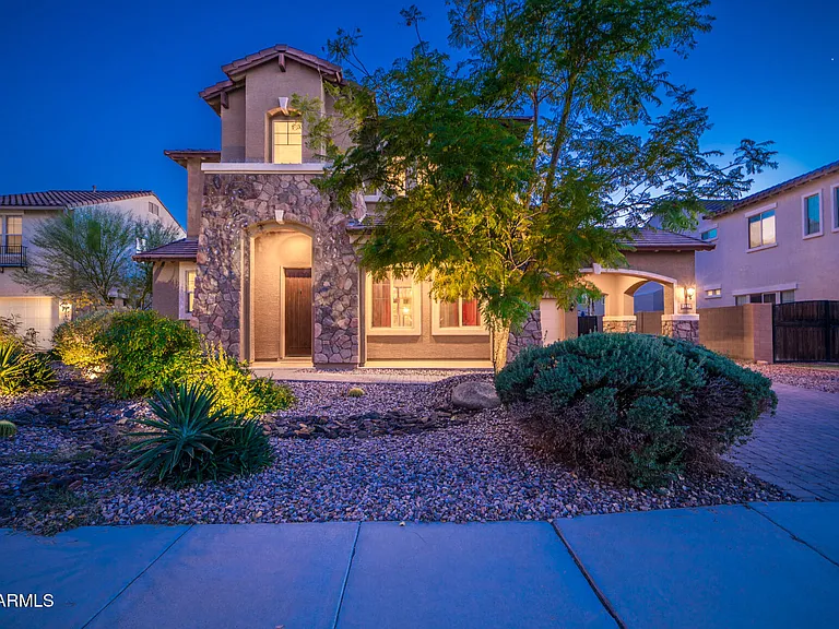 2681 E Hampton Ln — Photo 81