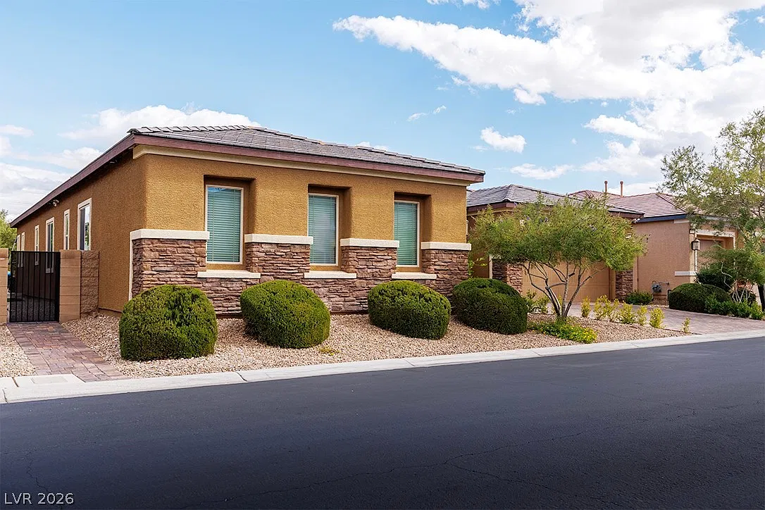 2 bed, 2.5 bath, 2979 sqft, $5,000 — Photo 2
