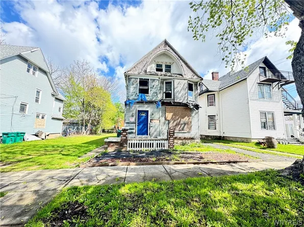 1018 Cleveland Ave, Niagara Falls, NY 14305