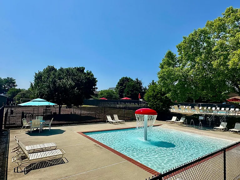 Dolley Madison Apartments at Tysons — Photo 4