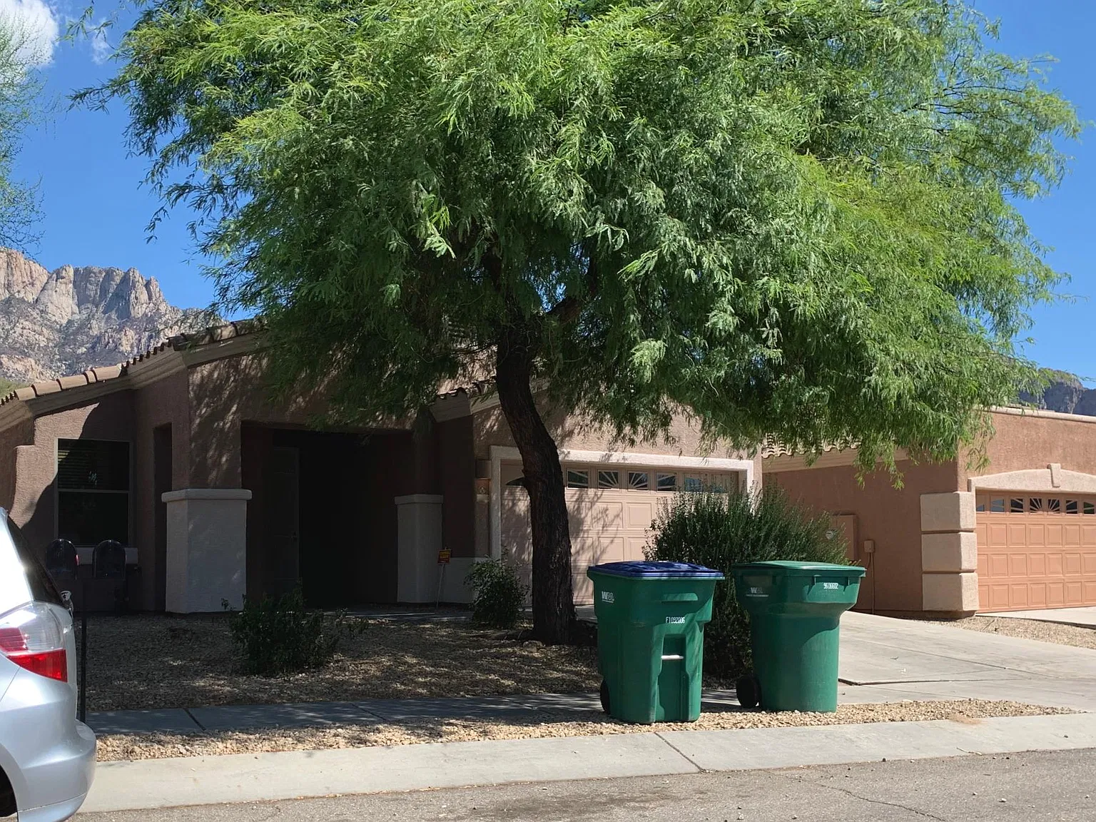 2278 E Stone Stable Dr — Photo 2