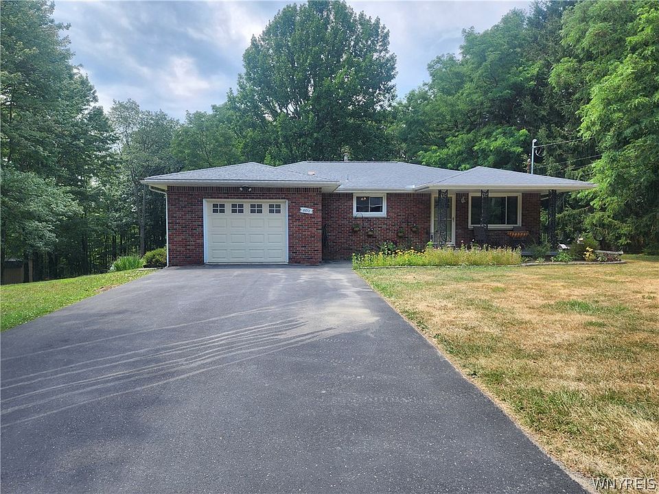 1st image of 8672 Highland Dr