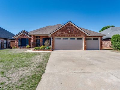 821 W Cabillo Way, Mustang, OK, 73064