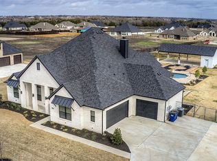 1104 Barrix Dr, Forney, TX 75126