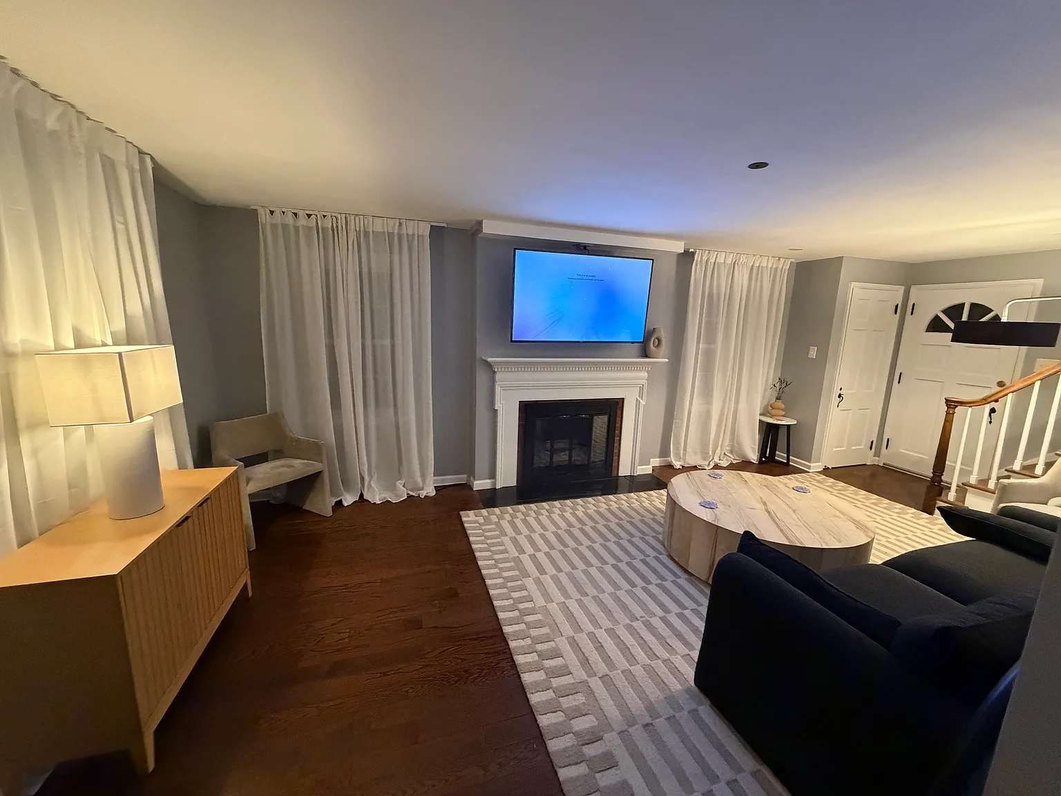3 bed, 1350 sqft, $2,500 — Photo 4