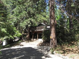 31066 Valley Oak Dr, Running Springs, CA 92382