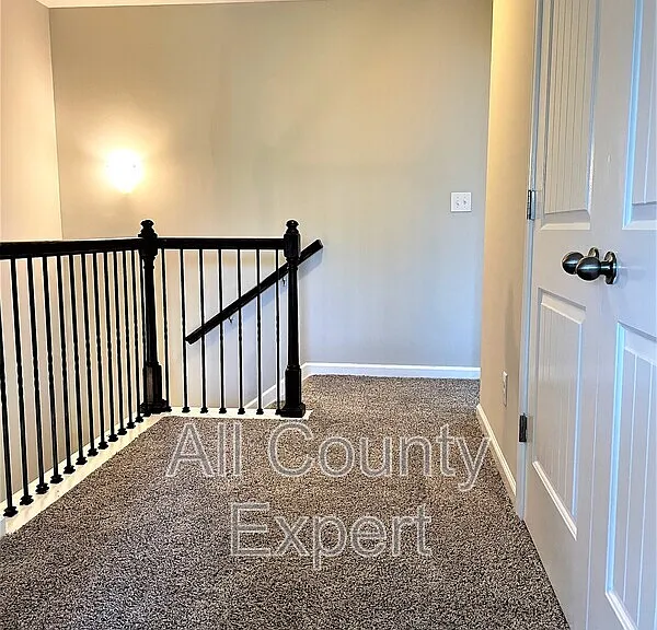 912 Rose Way — Photo 21