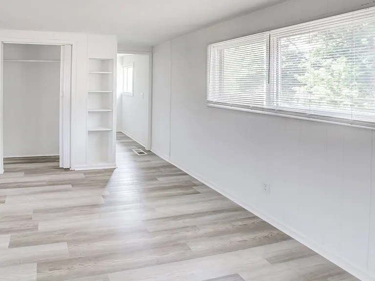 13117 Wilton Ave — Photo 18