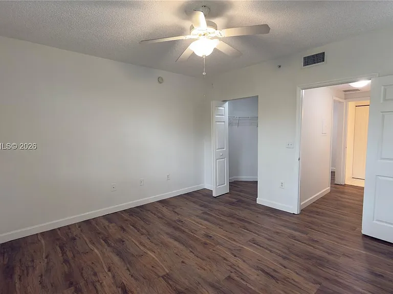 2440 E Preserve Way #102 — Photo 32