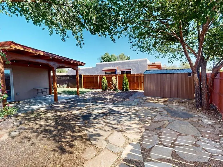 1259 Senda Del Valle — Photo 2