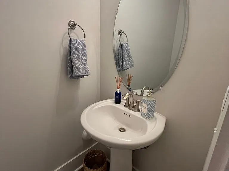 7404 Springwater Dr — Photo 12