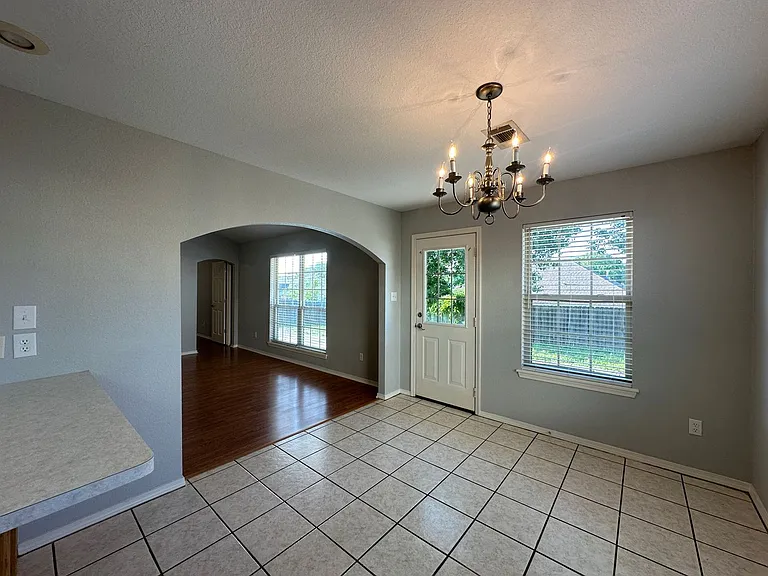 609 Apple Valley Dr — Photo 9