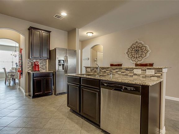 5th image of 174 Pleasant Hill Ln